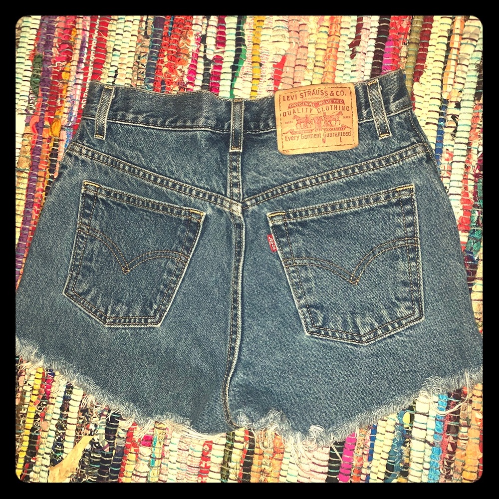 Vintage levi denim shorts